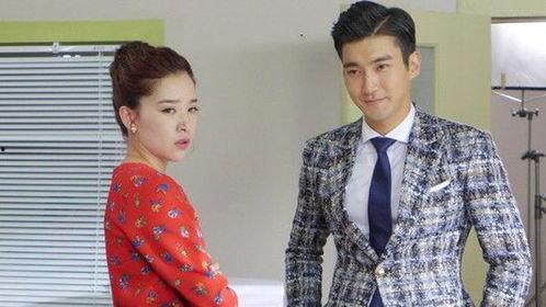 阚清子杂志花絮,优雅魅力，尽显时尚风采